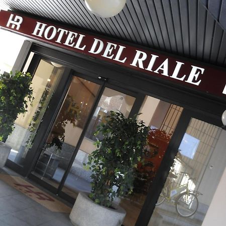 Hotel Del Riale ปาราบิอาโก ภายนอก รูปภาพ